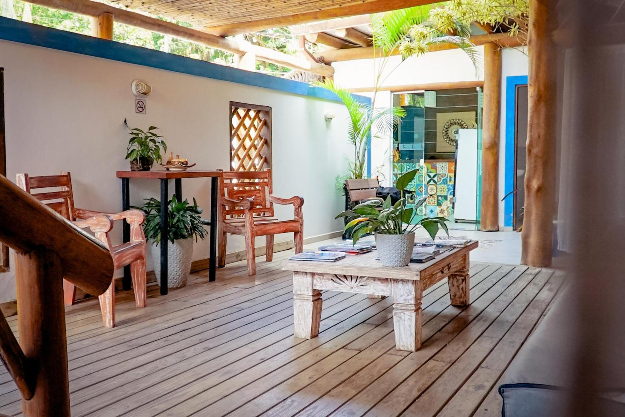 Inn Velinn Iguana Azul 2*